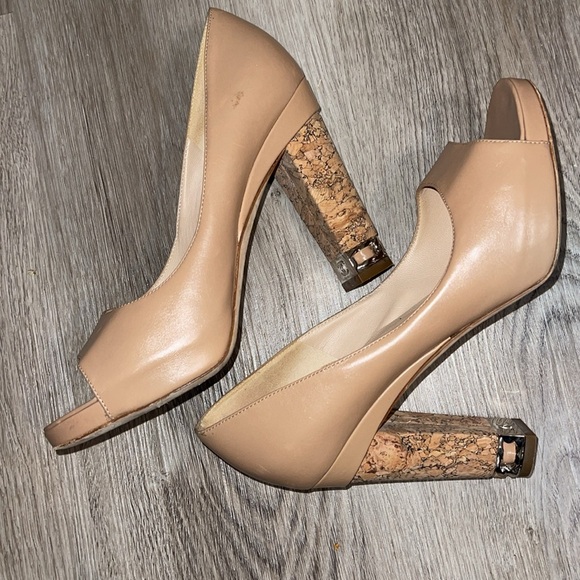 CHANEL BEIGE LEATHER PEEP TOE PLATFORM CORK CHAIN HEEL"CC" PUMPS HEELS 37 - Picture 7 of 8